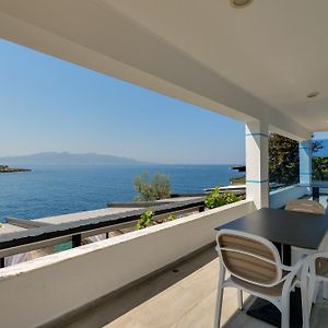 Fabeno Villa